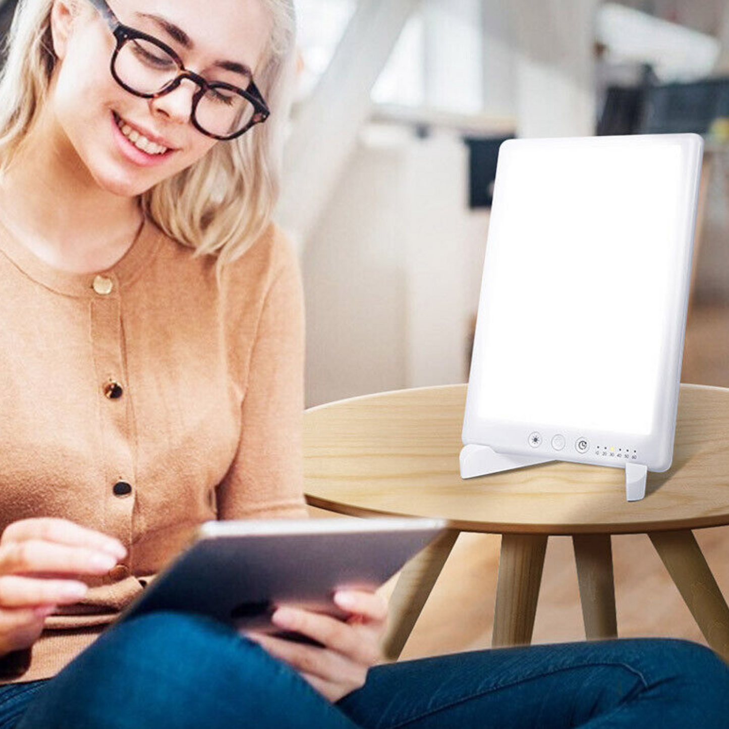 Compact Light Therapy Lamp